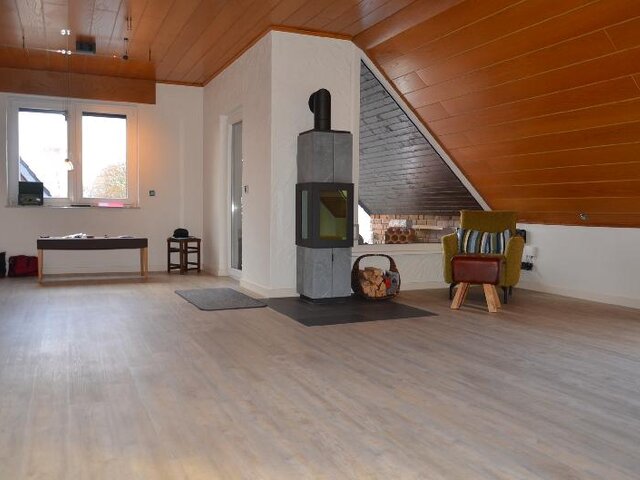 Wohnzimmer mit Kaminofen