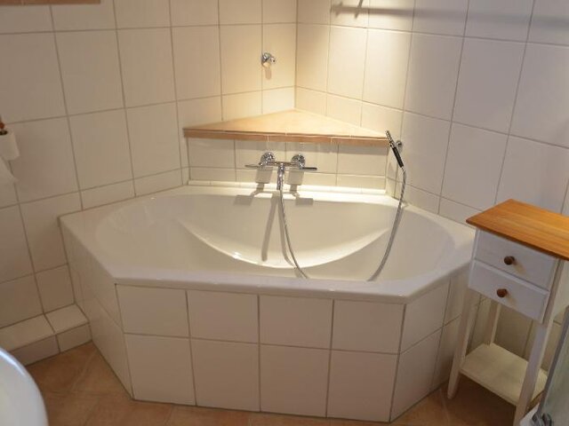 Eckwanne im Vollbad