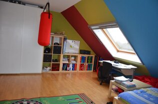 1. Kinderzimmer im DG Bild 2