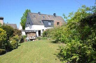 Vom Gartenende aus