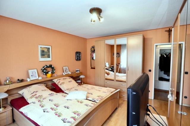 Schlafzimmer Bild 2