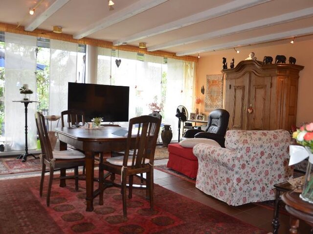 38 m² Wohnzimmer!