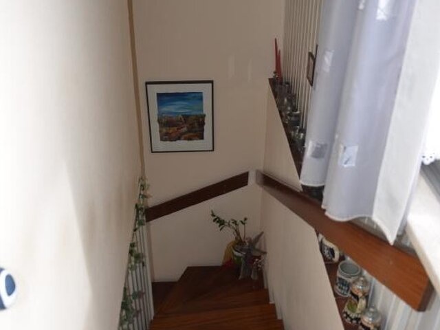 Holztreppe auf Stahlgestell