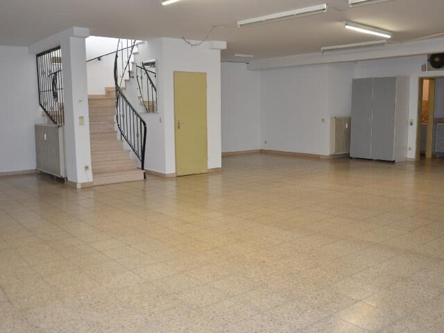 Lagerkeller mit Treppe ins EG