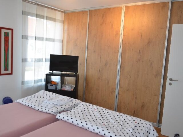 Schlafzimmer 1. OG Bild 2