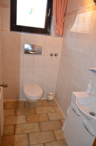 Gäste-WC im Erdgeschoss