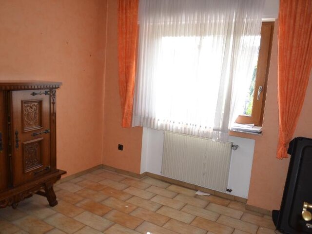 1. Schlafzimmer (SZ) EG links