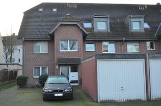Hauseingang, Garage+Stellplatz