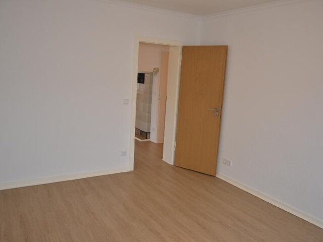 Großes Zimmer zum Flur