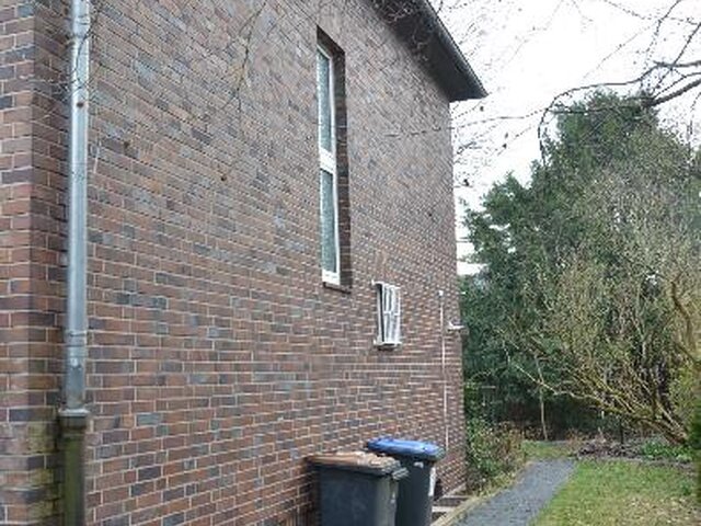 Breiter, rechter Hausbereich