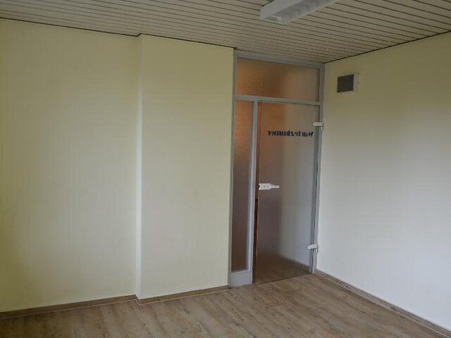 Raum 1 zum Hof