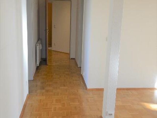 Flur Richtung Wohnungstüre