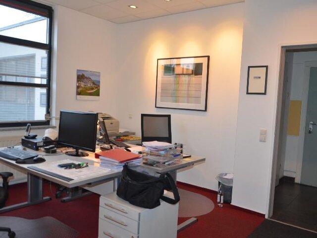 Chefbüro zu Halle+Sozialräume