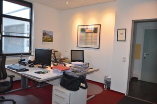 Chefbüro zu Halle+Sozialräume