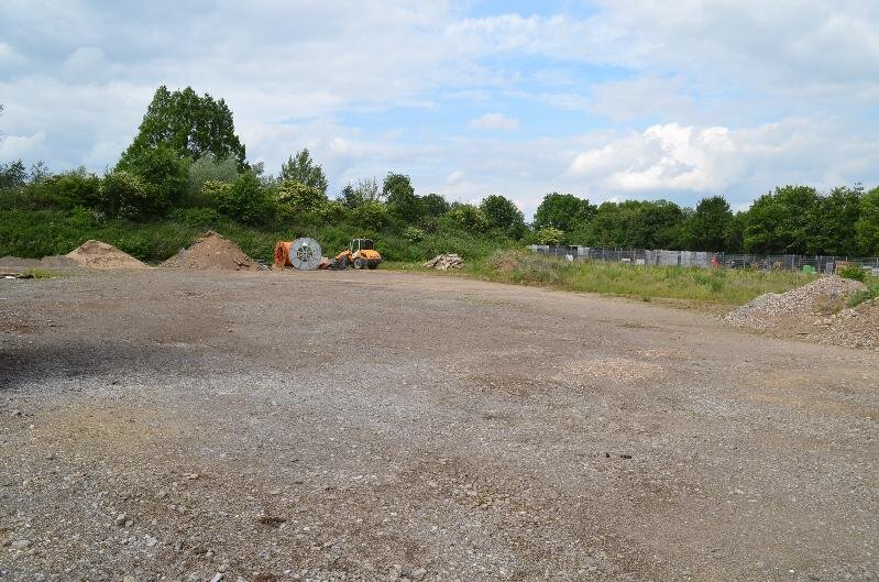 Zwei Gewerbegrundstücke