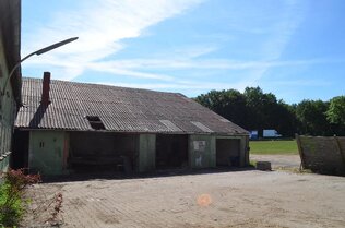 Innenhof Remisen, Garage rechts