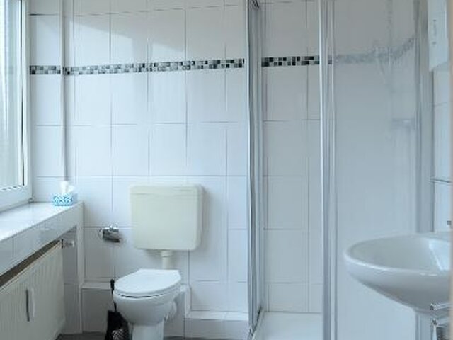 Bad en suite rechts