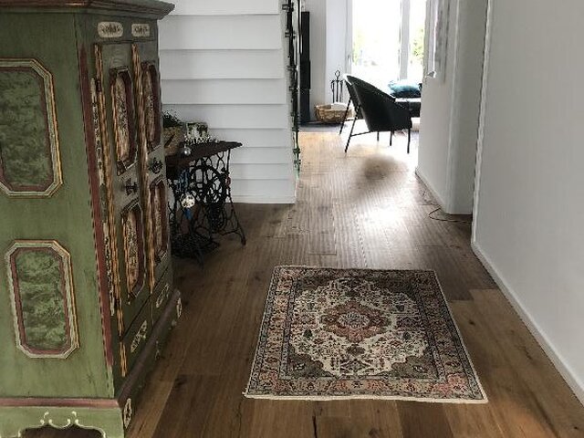 Treppenhaus ab Hauseingang
