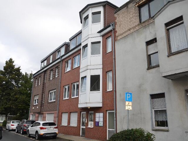 Ärztehaus Neubau links