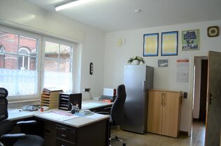 Büro seitlich im EG