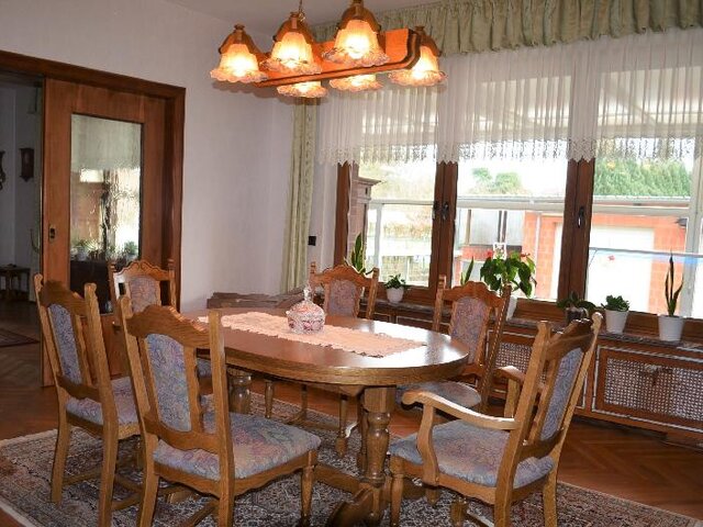 Großes Esszimmer Hofseite EG