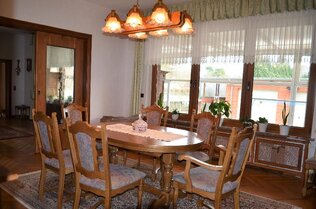 Großes Esszimmer Hofseite EG