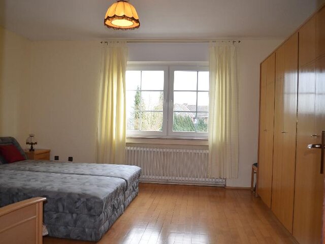 Schlafzimmer 2 im 1. OG