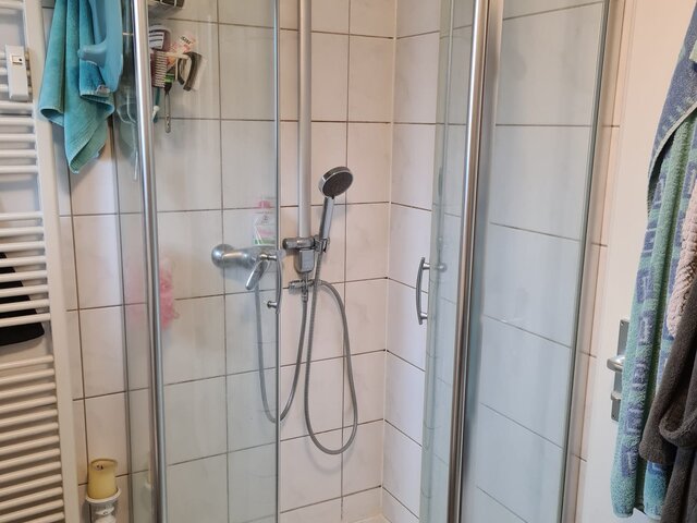 Dusche im Bad