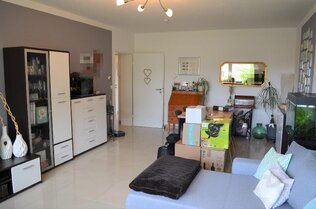Wohnzimmer zum Flur