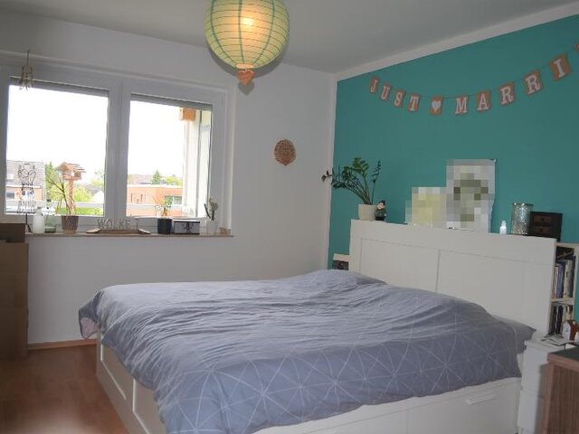 Schlafzimmer 1
