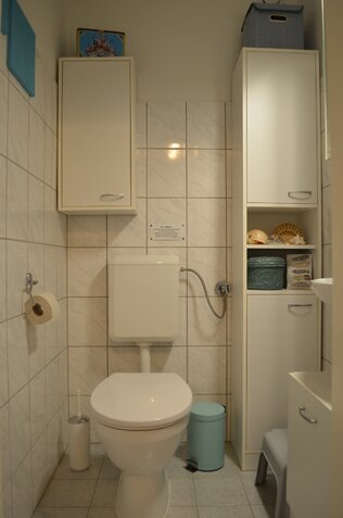 Separate Toilette