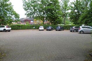 1 eigener Stellplatz vor dem Haus