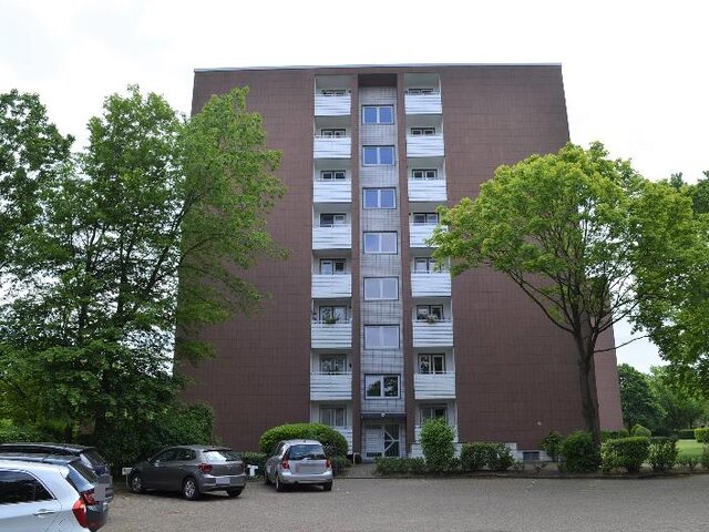 Hauseingang; Stellplätze