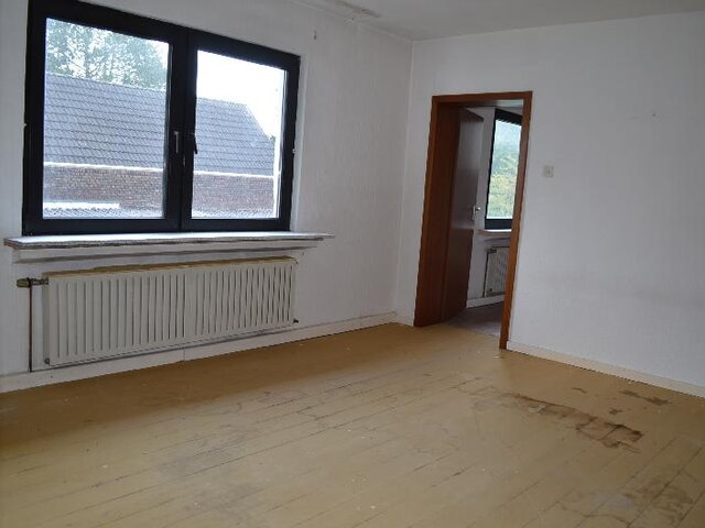 Wohnung 3 Wohnzimmer geräumt