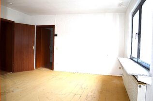 Wohnung 3 Wohnzimmer geräumt