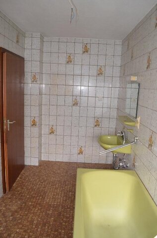 Wohnung 3 Bad Bild 2 geräumt