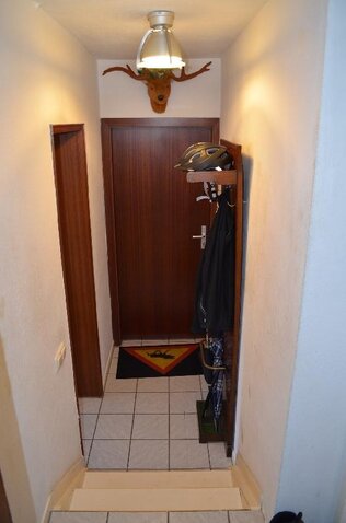 Flur Wohnung 2 vorne