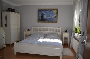 Schlafzimmer Wohnung 2