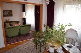 Wohnzimmer 1+2 zur Straße