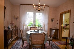 Esszimmer Hofseite, re. Küche