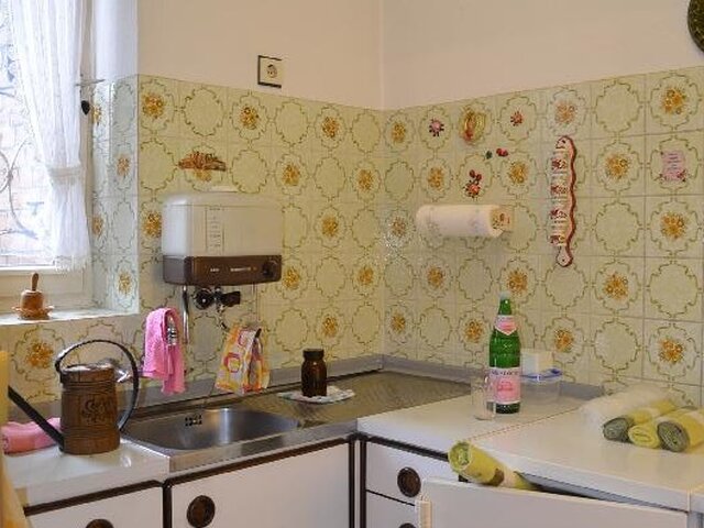 Küche 4 m² im EG zum Hof