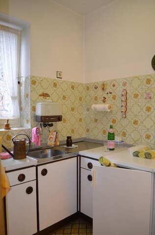 Küche 4 m² im EG zum Hof