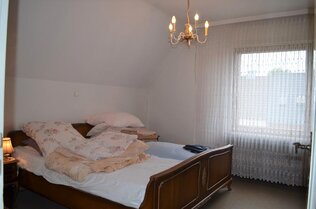 Schlafzimmer 1 im 1. OG