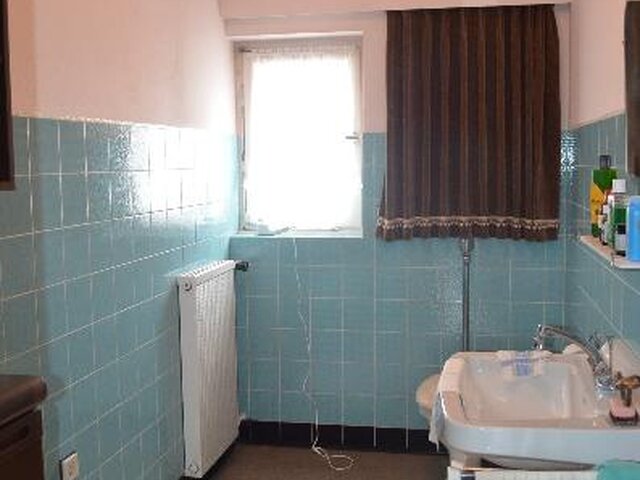 Gute-Nacht-WC 1. OG; Badoption