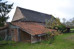 Bereich hinter der Scheune
