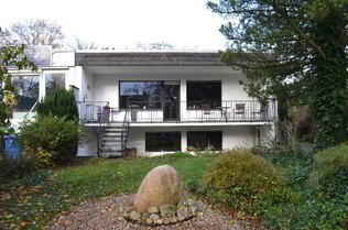 Rückseite mit Souterrain
