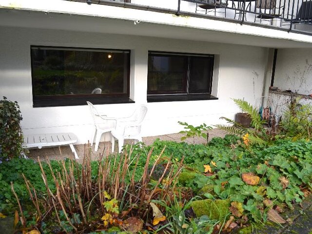 Souterrain mit Terrasse