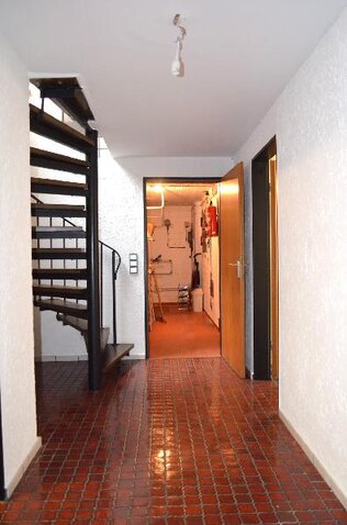 Treppenhaus und Souterrainflur