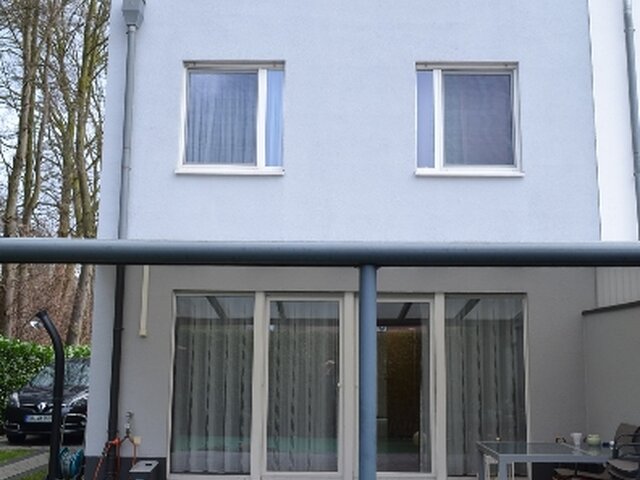 Rückseite, neue Fassadenfarbe