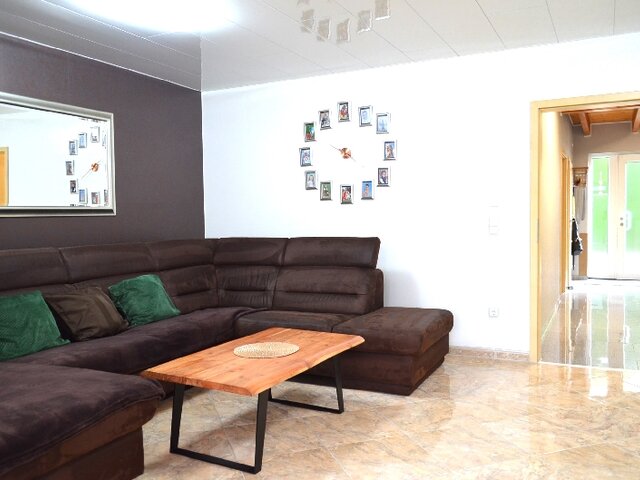 Wohnzimmer zum Flur